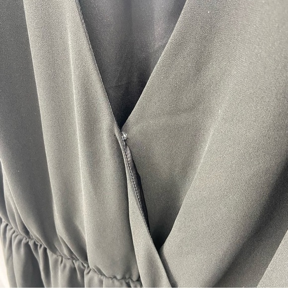 Lovers and Friends Black Oversized V-Neck Sleeveless Blouse Size Medium - Picture 7 of 11